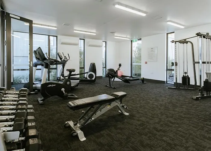 Lakeside Luxury 1 Bdrm 2 Bathroom! Wanaka