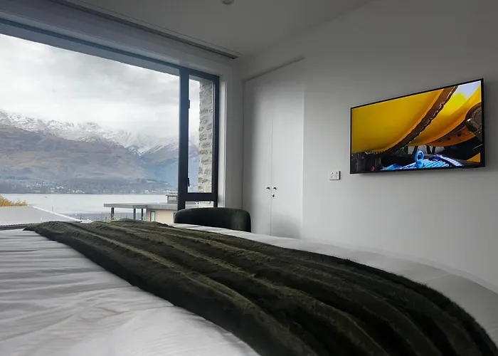 Lakeside Luxury 1 Bdrm 2 Bathroom! Apartment Wanaka