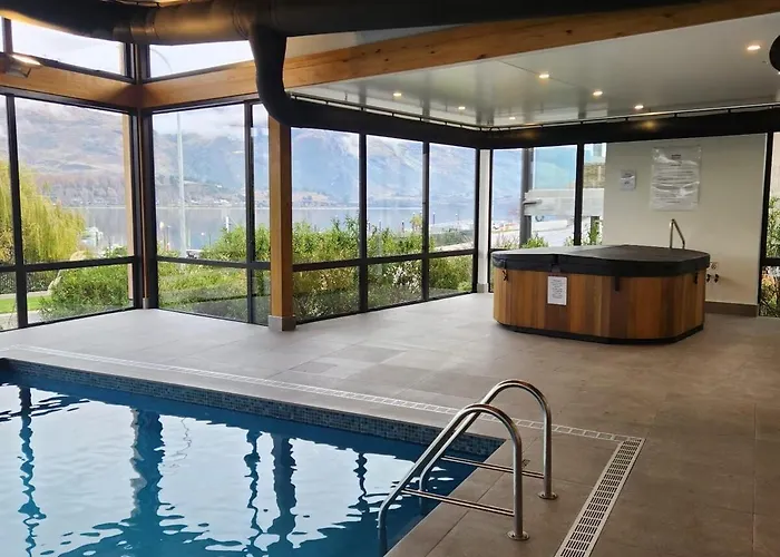 Apartment Lakeside Luxury 1 Bdrm 2 Bathroom! *