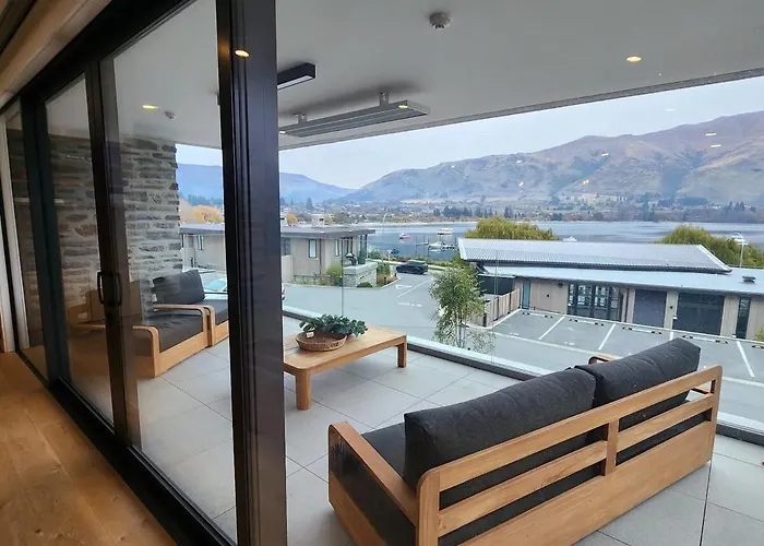 Lakeside Luxury 1 Bdrm 2 Bathroom! Apartment Wanaka